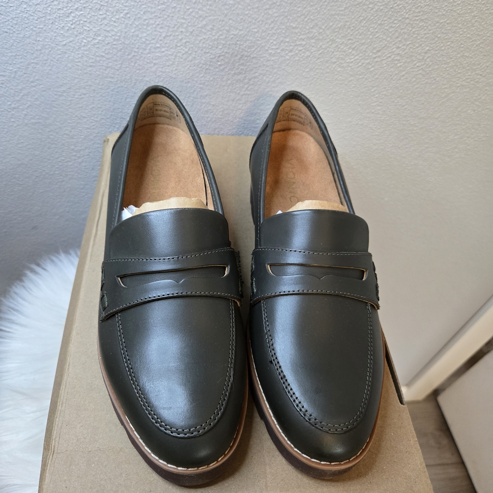 Vionic Cheryl II Women's Dark Olive Green Loafers - New In Box - Ret $135 - Picture 4 of 12